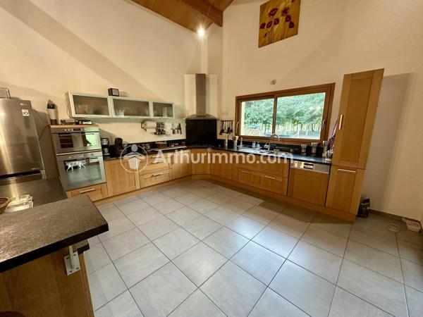 Vente Maison 6 pièces 150 m2 à Neuvic