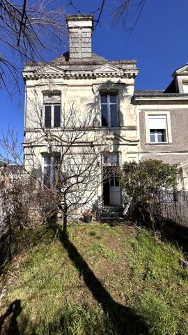 Maison de maître Les Rosiers-Sur-Loire 184 m2 Gennes val de loire