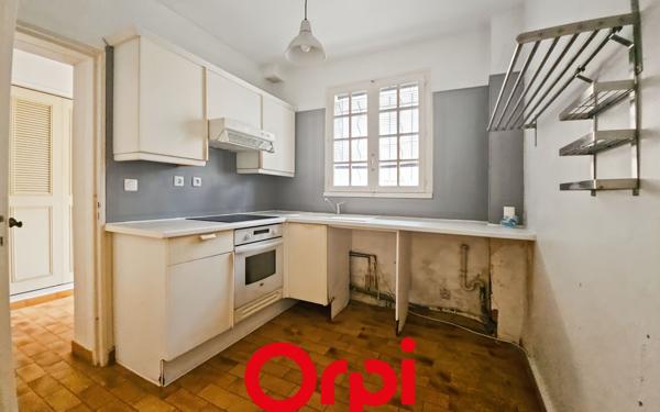 Appartement à vendre    3 pièces • 84 m2 Saint-Cyr-sur-Mer