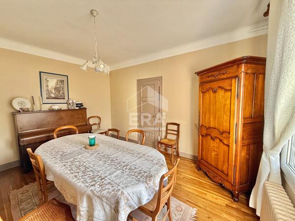 Maison à Fleury Les Aubrais, de 6 pièces, surface 165 m2 au sol