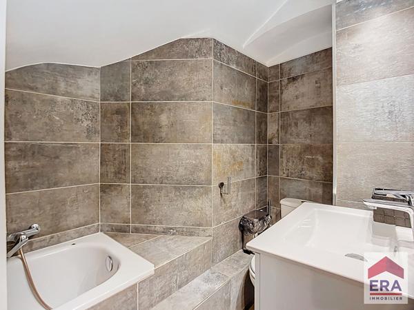 VENDU LOUE  appartement 1 pièce 17m2 13008 Marseille  Secteur le Rouet