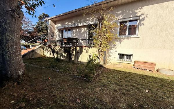 Maison à vendre    4 pièces •  Vic-en-Bigorre