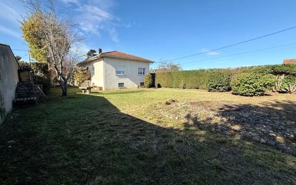 Maison à vendre    4 pièces •  Vic-en-Bigorre