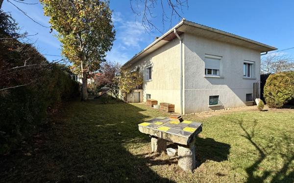 Maison à vendre    4 pièces •  Vic-en-Bigorre