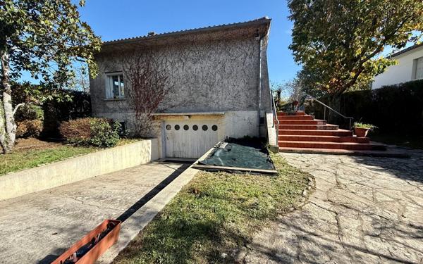 Maison à vendre    4 pièces •  Vic-en-Bigorre