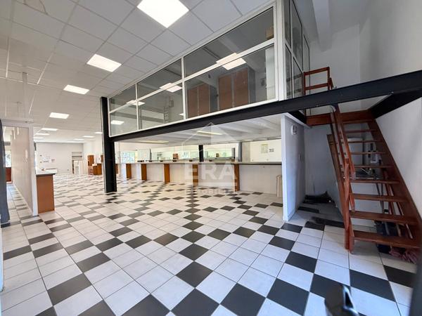 Perpignan Torcatis - Local commercial 176,79 m2 disponible à la location