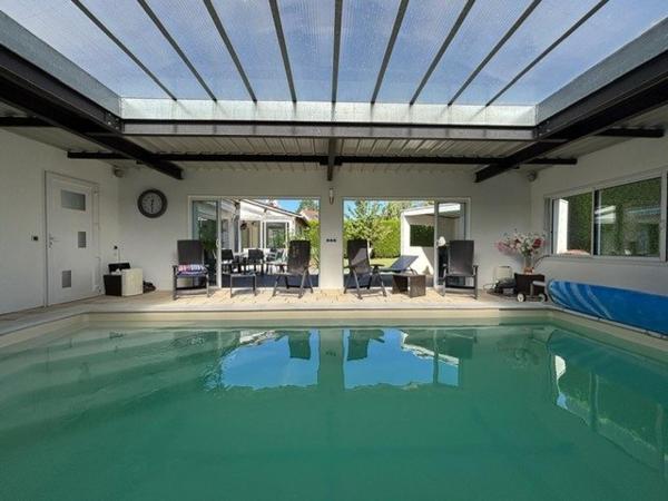 à vendre à Moyvillers Maison de 140m² avec piscine