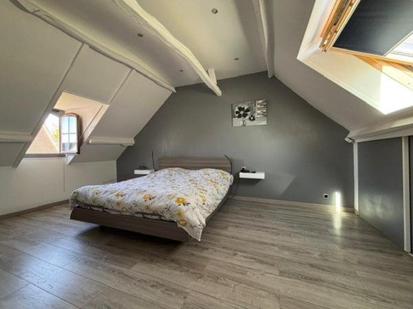 à vendre à Moyvillers Maison de 140m² avec piscine