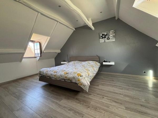 à vendre à Moyvillers Maison de 140m² avec piscine