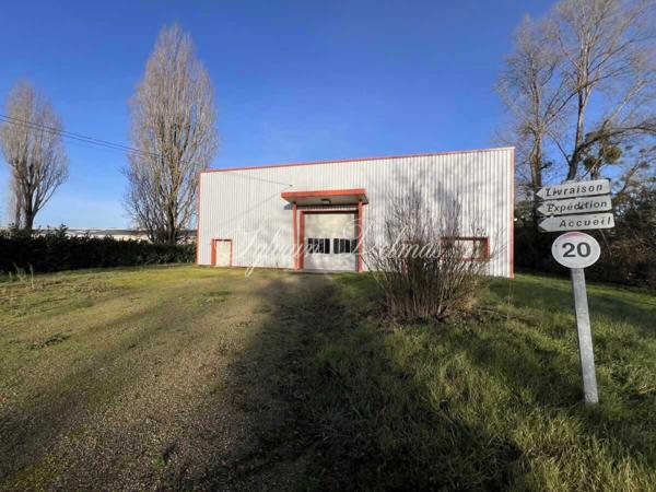 Local/bureau à vendre NAZELLES NEGRON (37)