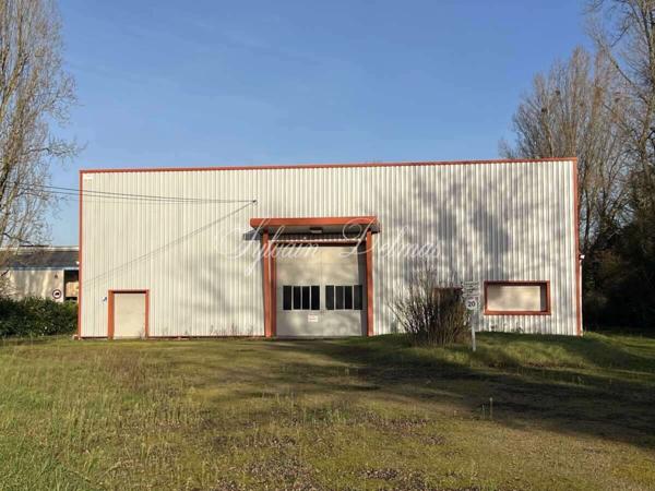 Local/bureau à vendre NAZELLES NEGRON (37)