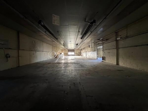 Local/bureau à vendre NAZELLES NEGRON (37)