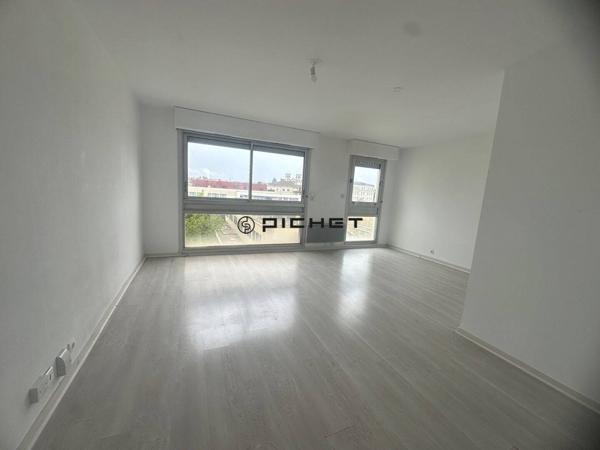 Appartement 2 pièces 53 m² BORDEAUX - 33000
