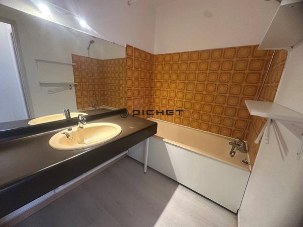 Appartement 2 pièces 53 m² BORDEAUX - 33000