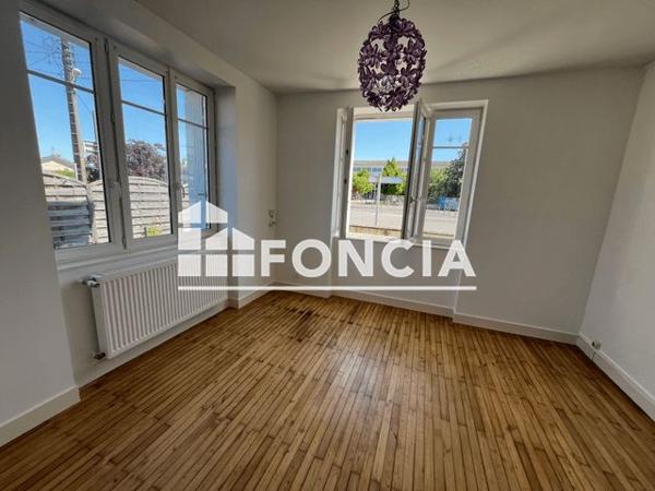 Location Appartement 3 pièces 63.8 m² - 30 RUE DES FIEFS Niort 79000