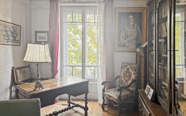 Appartement à vendre    8 pièces • 224,03 m2 Lyon 6