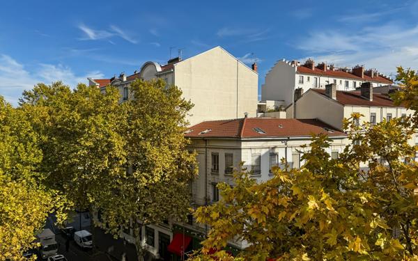 Appartement à vendre    8 pièces • 224,03 m2 Lyon 6