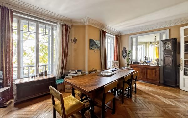 Appartement à vendre    8 pièces • 224,03 m2 Lyon 6