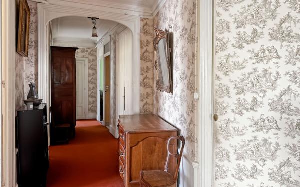 Appartement à vendre    8 pièces • 224,03 m2 Lyon 6