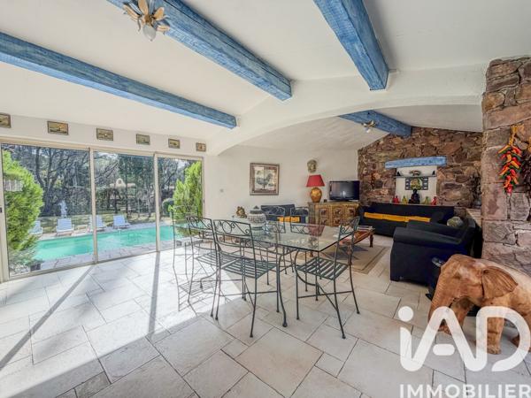 Maison à vendre 8 pièces 233 m² Roquebrune-sur-Argens