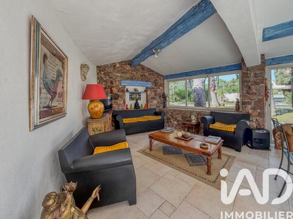 Maison à vendre 8 pièces 233 m² Roquebrune-sur-Argens