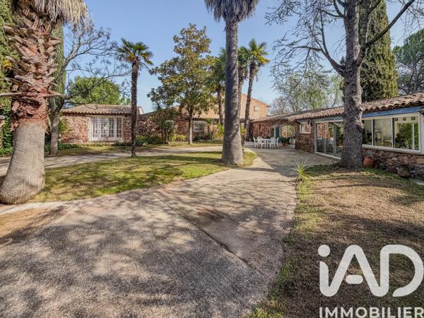 Maison à vendre 8 pièces 233 m² Roquebrune-sur-Argens