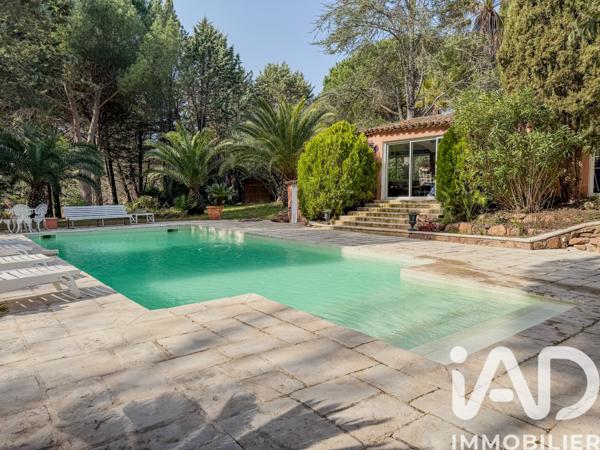 Maison à vendre 8 pièces 233 m² Roquebrune-sur-Argens