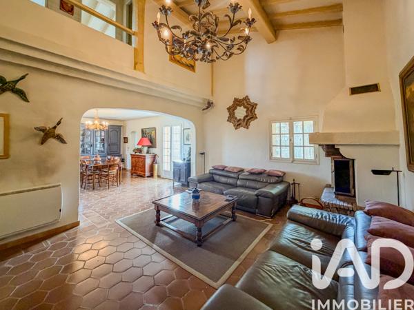 Maison à vendre 8 pièces 233 m² Roquebrune-sur-Argens