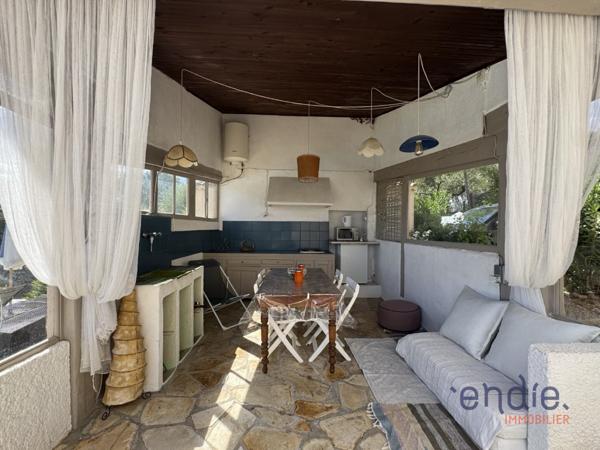 LORGUES proche centre villa rénovée sur 4651 m² et piscine