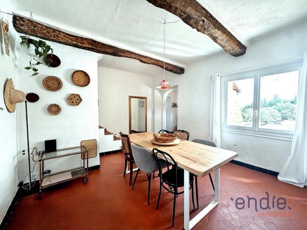 LORGUES proche centre villa rénovée sur 4651 m² et piscine