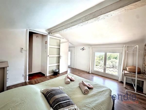 LORGUES proche centre villa rénovée sur 4651 m² et piscine
