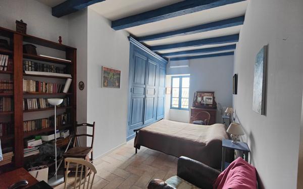 Maison à vendre    6 pièces •  Montpezat-de-Quercy