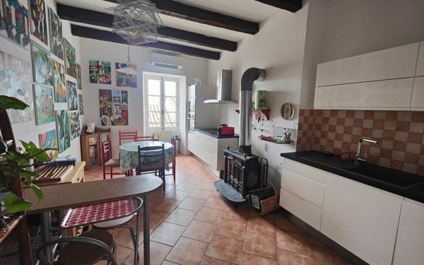 Maison à vendre    6 pièces •  Montpezat-de-Quercy