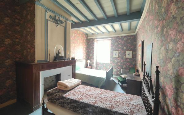 Maison à vendre    6 pièces •  Montpezat-de-Quercy