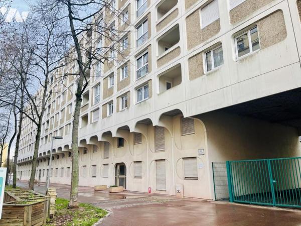 Appartement T4 avec balcon et parking