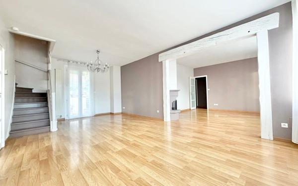 Maison à vendre    8 pièces • 193 m2 Lèves