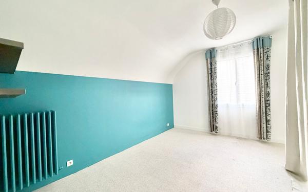 Maison à vendre    8 pièces • 193 m2 Lèves