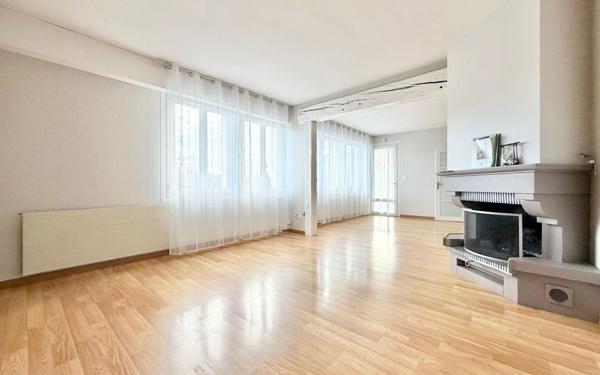Maison à vendre    8 pièces • 193 m2 Lèves