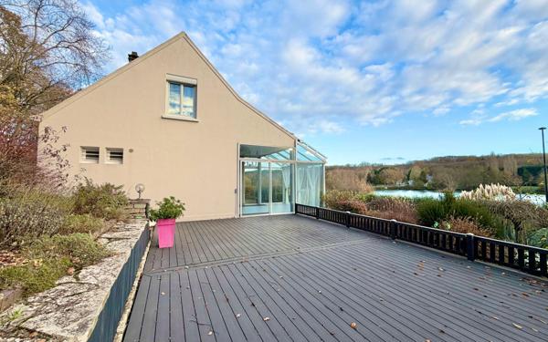 Maison à vendre    8 pièces • 193 m2 Lèves