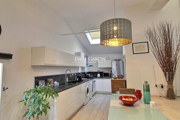 A vendre - Appartement - à Aix-en-Provence - avec terrasse et vue dégagée