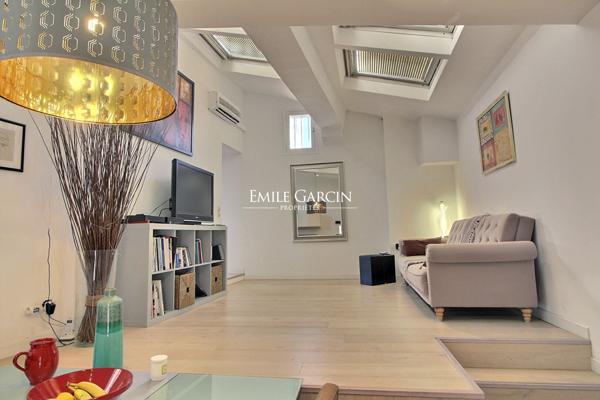 A vendre - Appartement - à Aix-en-Provence - avec terrasse et vue dégagée