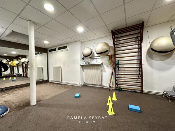 Local Commercial 5 pièces - 96 m²