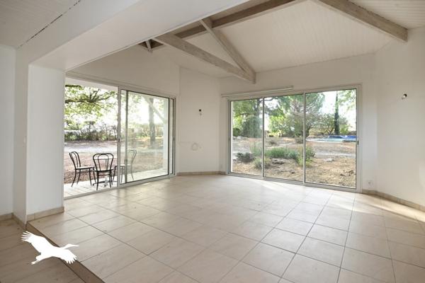 Maison à vendre 283 392 € Pérignac 7 p 198 m² DPE C