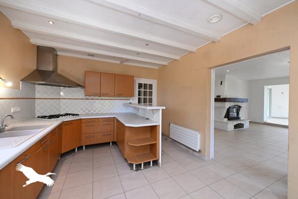 Maison à vendre 283 392 € Pérignac 7 p 198 m² DPE C