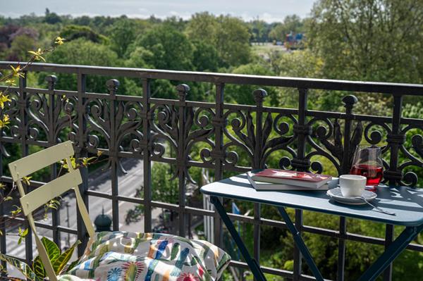 Appartement bourgeois 3 pièces 74m2 avec balcon- Paris 12