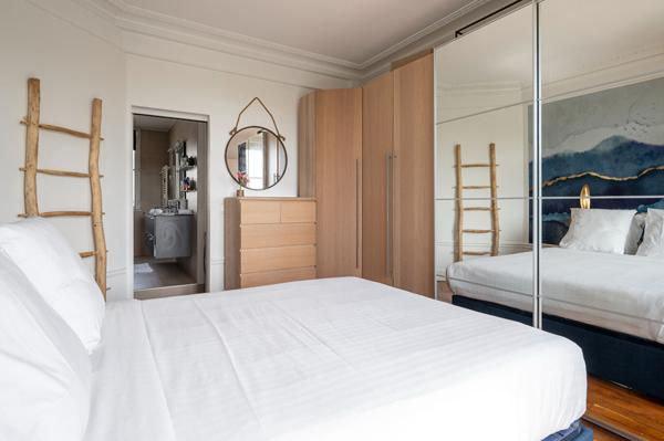 Appartement bourgeois 3 pièces 74m2 avec balcon- Paris 12