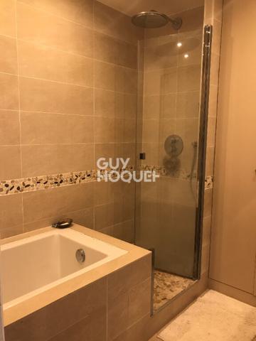 Rueil-Malmaison – Centre-ville / Richelieu : Spacieux 2 pièces de 61 m² au calme