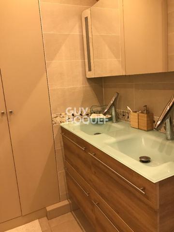 Rueil-Malmaison – Centre-ville / Richelieu : Spacieux 2 pièces de 61 m² au calme