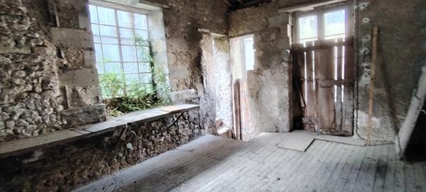 Maison à vendre ensemble de deux logements centre d'airvault (79)