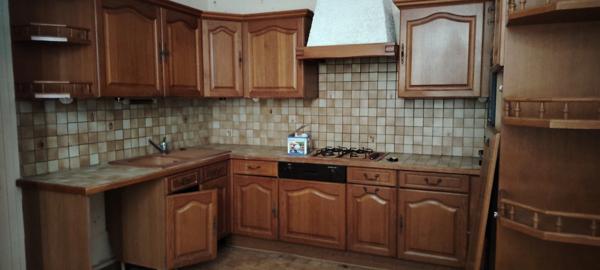 Maison à vendre ensemble de deux logements centre d'airvault (79)